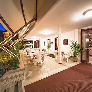 Rosa Hotel